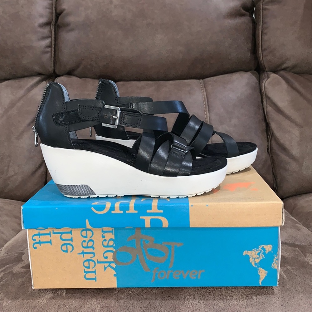 OTBT Black Wedge Sandals